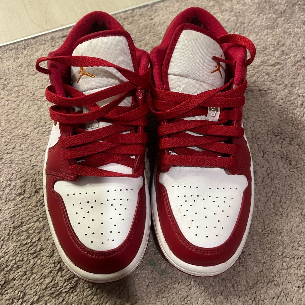 Men’s Air Jordan Retro 1 Low Shoes